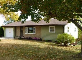 105 Hillcrest Ave, Barneveld, WI 53507