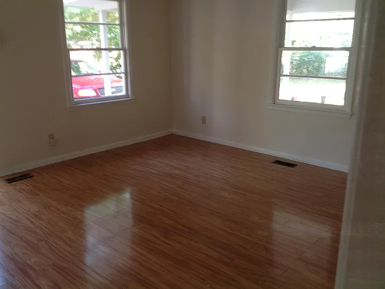 1403 Faye Ave — Photo 10