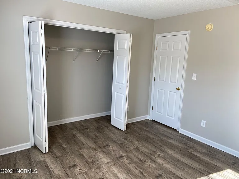 401 Sumrell Way — Photo 20
