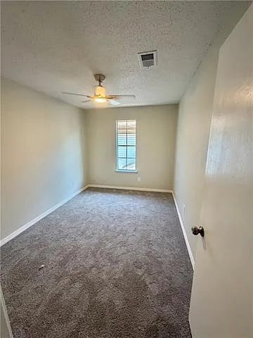2900 Illinois Ave #B — Photo 6