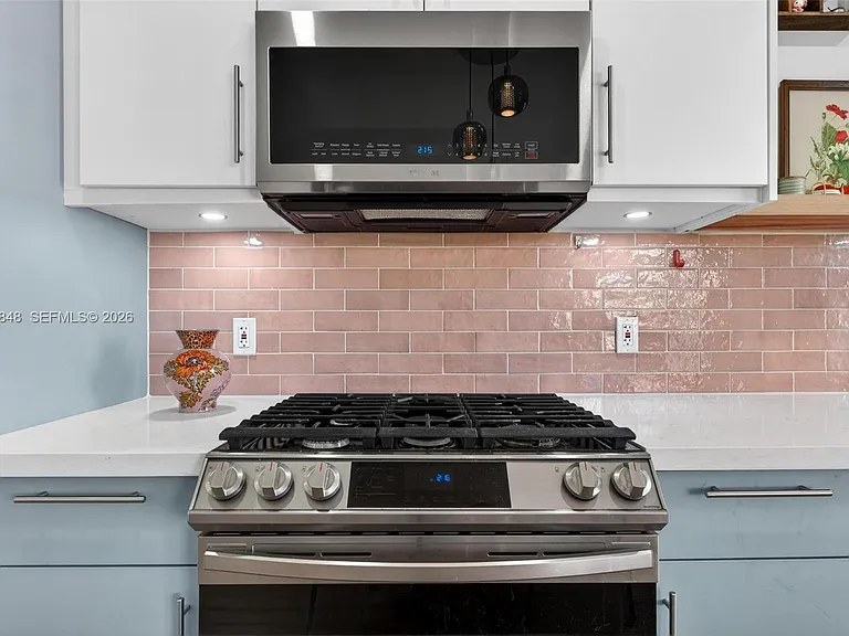 8600 Byron Ave #9 — Photo 16