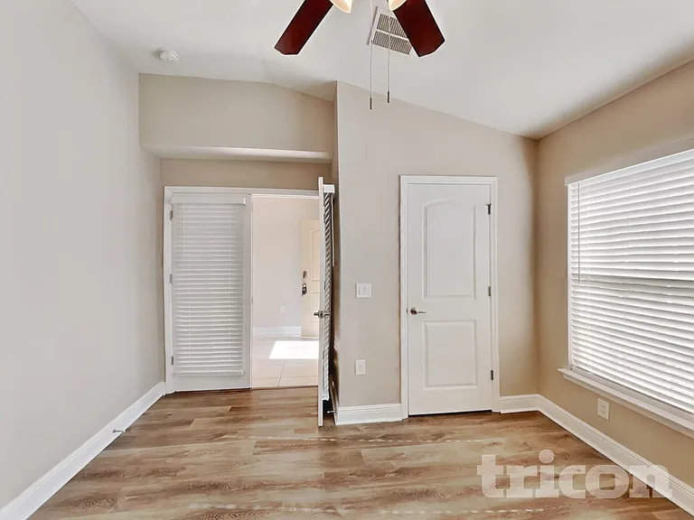 27076 Brook Forest Rd — Photo 10