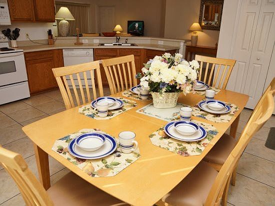 FP4P142PCD-formal-dining-area-scene-2