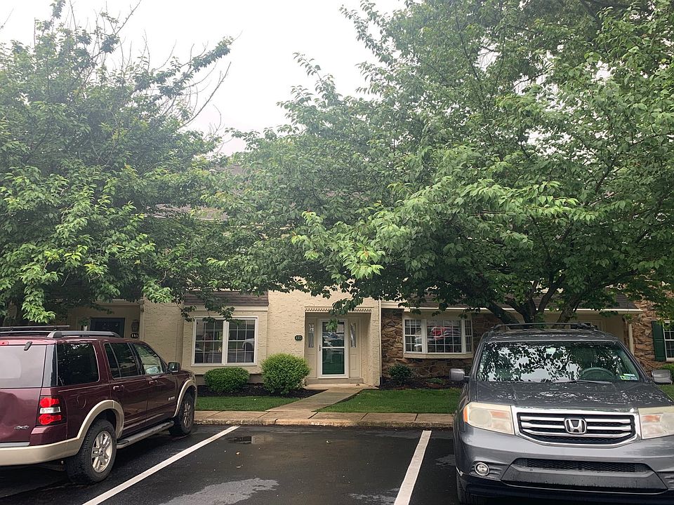 1st image of 115 Oak Knoll Cir