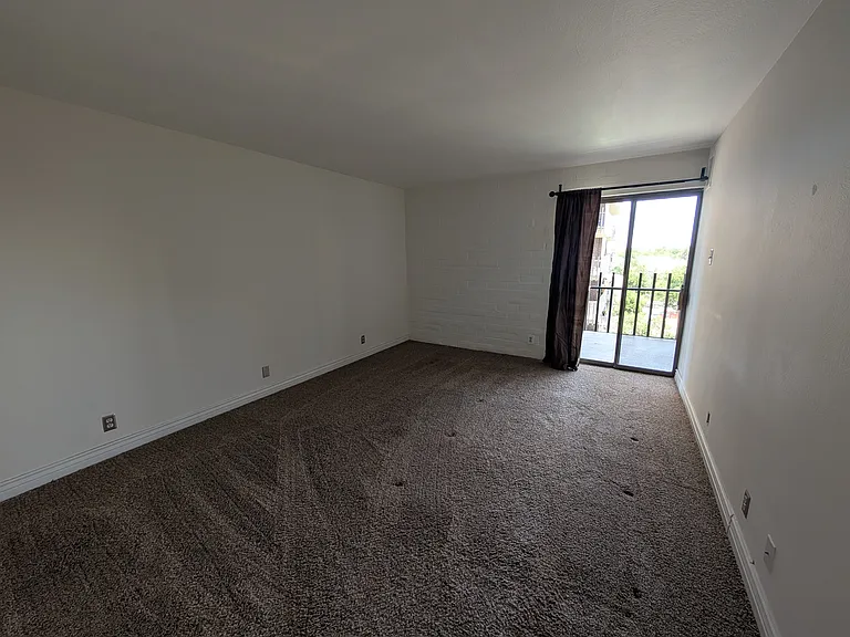 460 S Marion Pkwy #902-C — Photo 11