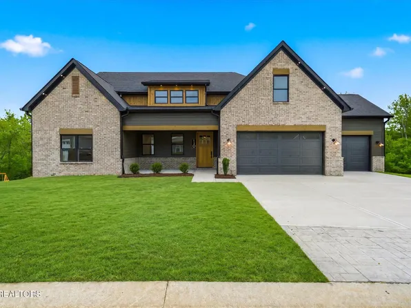 130 Forest Creek Pkwy, Oak Ridge, TN 37830
