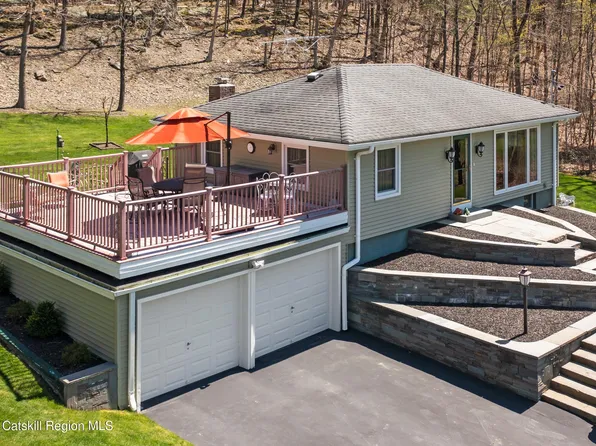 412 Vosenkill Road, Athens, NY 12015