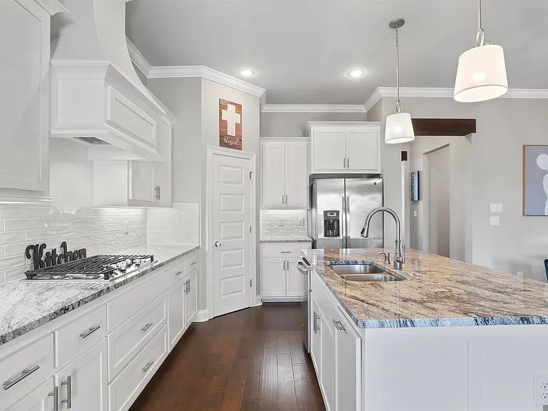 825 Mano Myrtle Dr — Photo 4