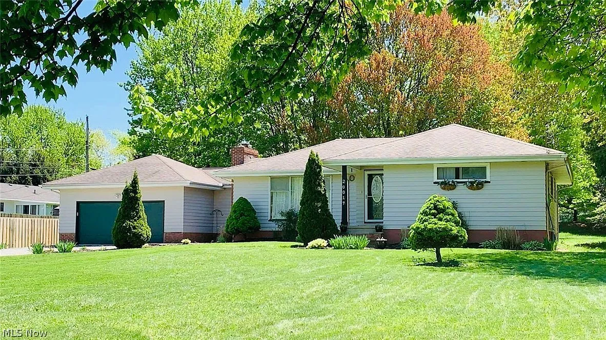 20019 Drake Rd photo 1