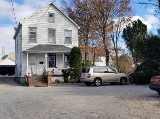 40 Ellison Ave, Westbury, NY 11590