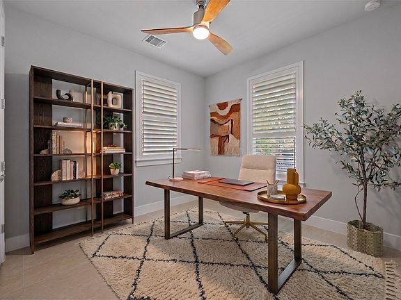5th image of 4515 Unity Cir