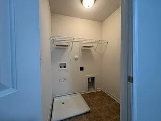 1401 Stone Manor Dr — Photo 29