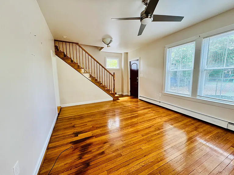 84 Williams Ave — Photo 7