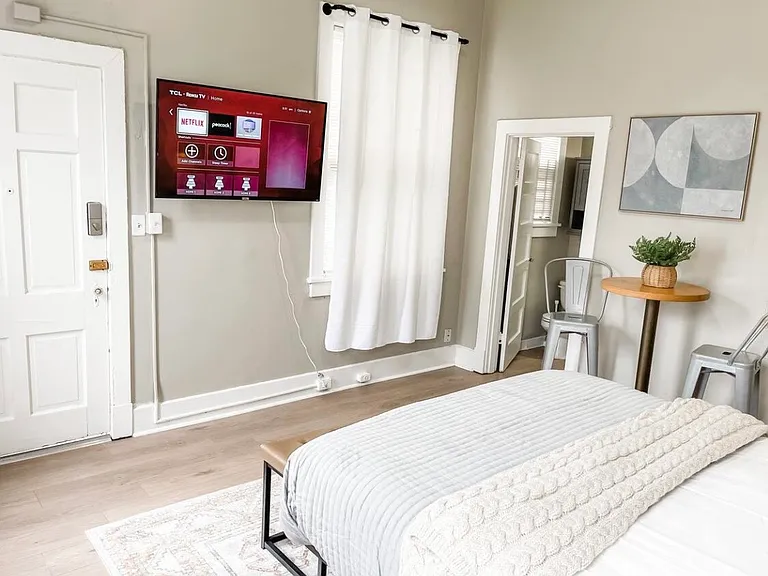 2109 Harbert Ave #8 — Photo 3