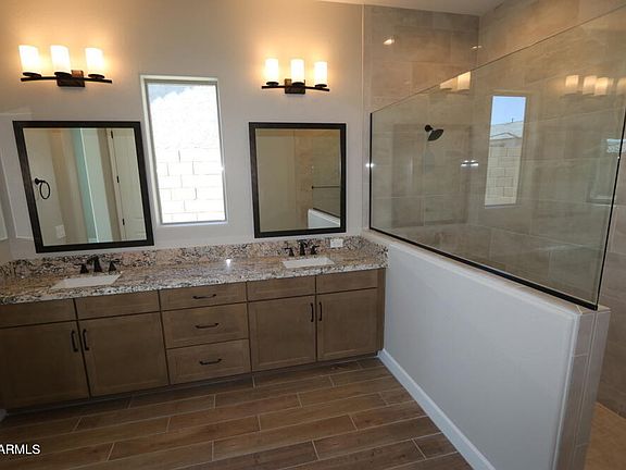 4th image of 21369 W HILLCREST Boulevard