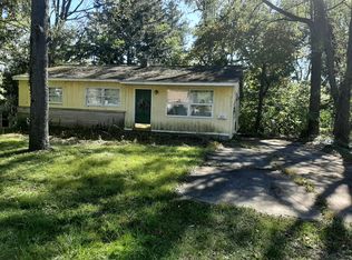 2613 Wellington Rd, Kalamazoo, MI 49008