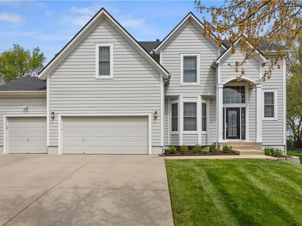 21720 W 95th Ter, Lenexa, KS 66227