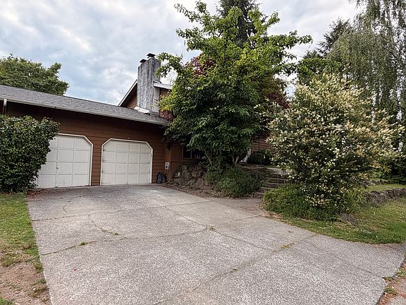 2nd image of 13945 102nd Ave NE