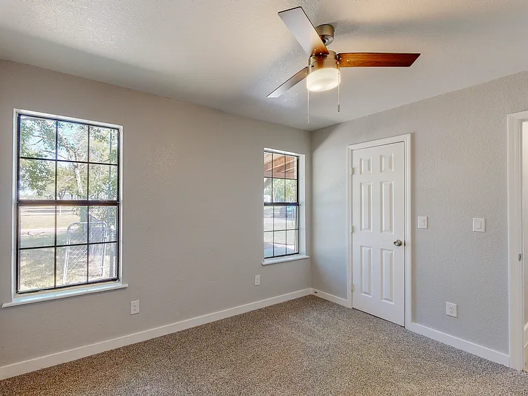 7610 S State Highway 34 — Photo 21