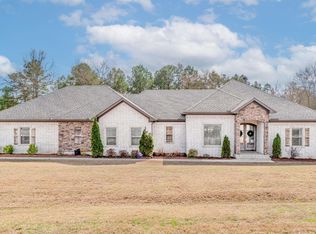 15611 Scenic Point Dr, North Little Rock, AR 72113