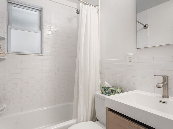 4th image of 2838 50th St #1