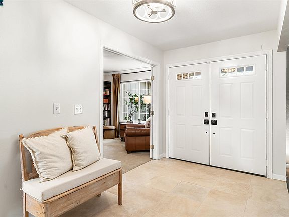 4th image of 614 Thornhill Rd