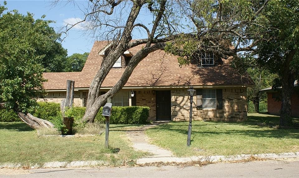 1st image of 1618 Lexington Dr