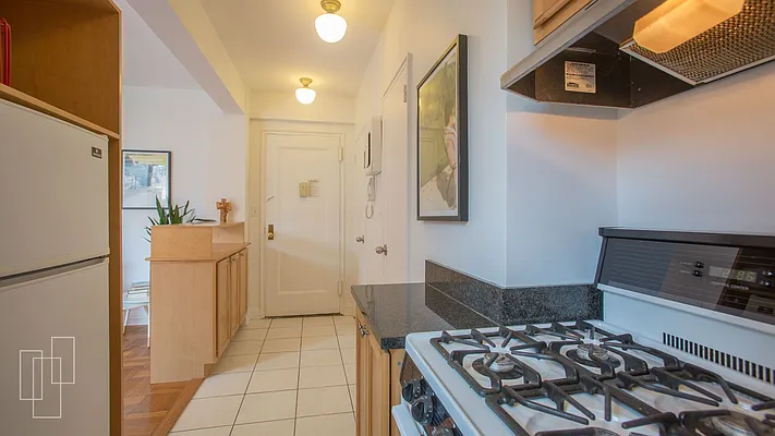 Sold by Garfield Realty  | media 14