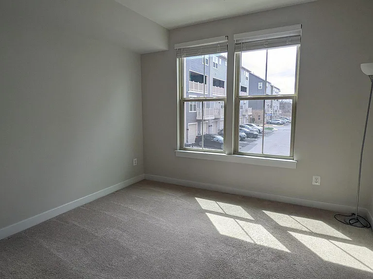 42595 Burbank Ter — Photo 23