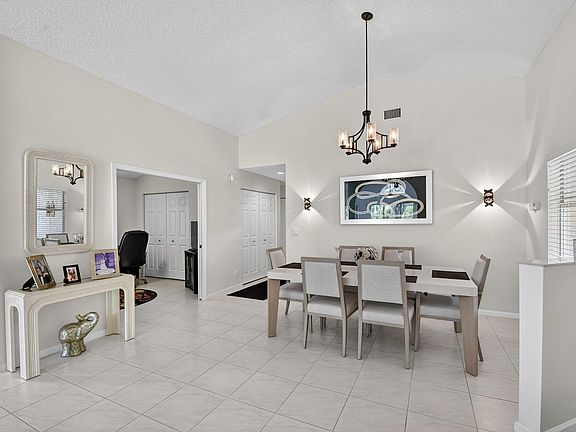 5th image of 9718 Harbour Lake Circle