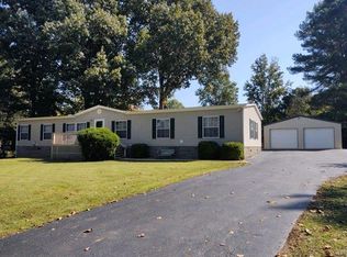 371 Nobles Rd, Paris, TN 38242