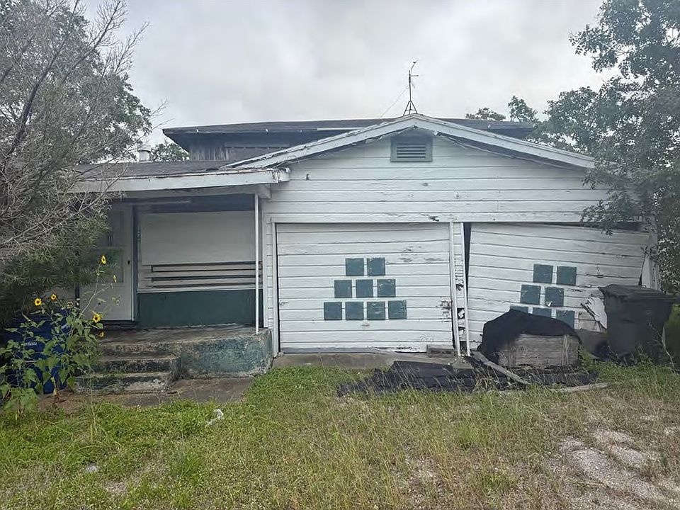 1st image of 2747 Nemec St