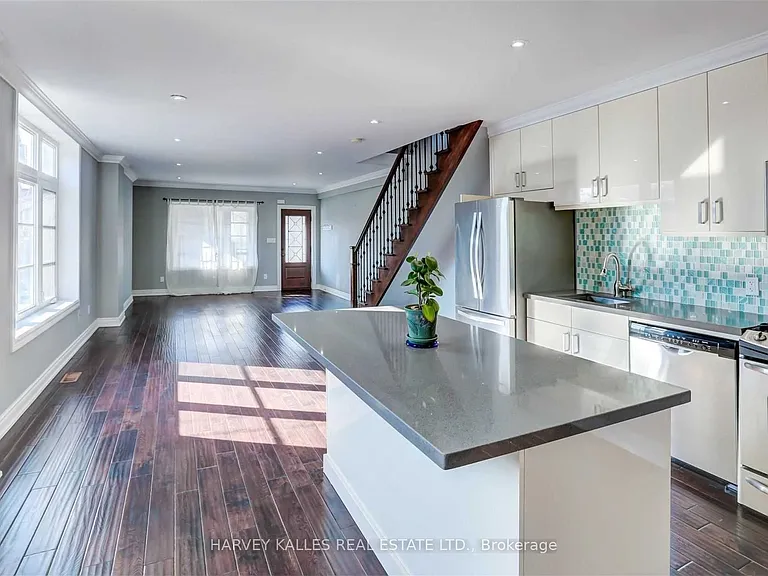 58 Sandford Ave — Photo 9