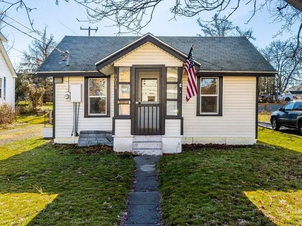 9014 E Frederick Ave, Millwood, WA 99212
