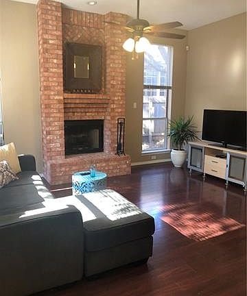 3rd image of 17909 Holderness Ln