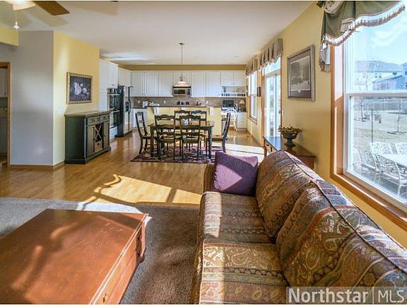 5th image of 1875 Clover Meadow Dr