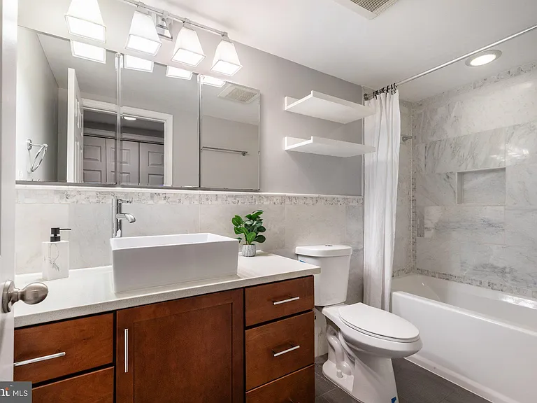 82 Q St NW #84B — Photo 13