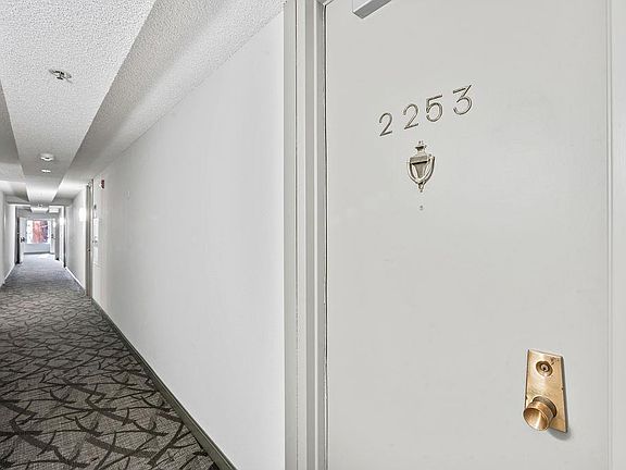 5th image of 2253 Shelter Creek Ln