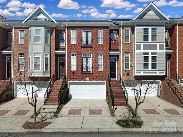 3012 Luke Crossing Dr, Charlotte, NC 28226