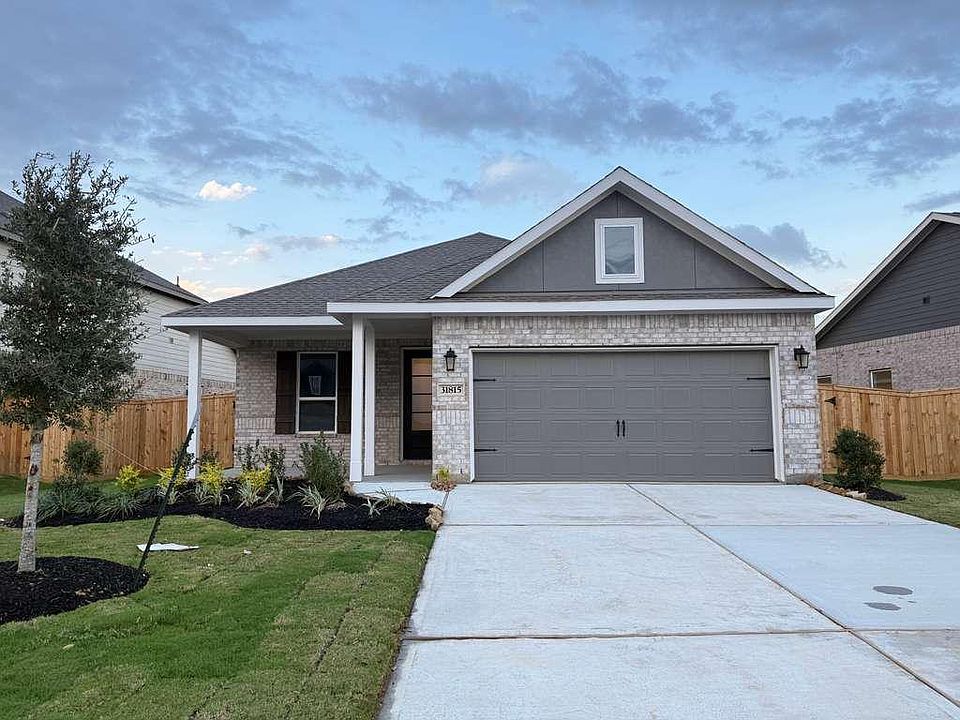 1st image of 31815 Blossom Ln