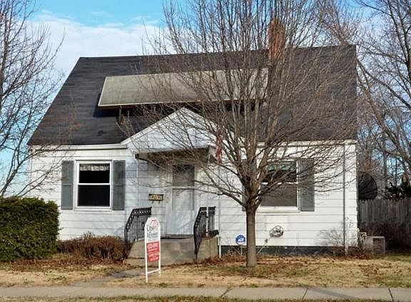 4th image of 111 Donmoyer Ave