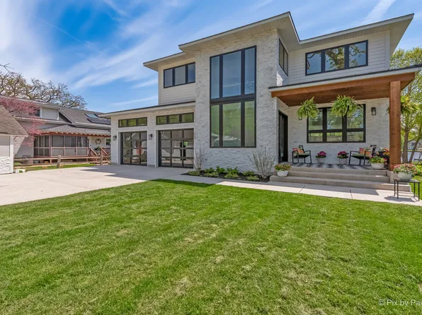 1617 Sunnyside Beach Dr, Johnsburg, IL 60051