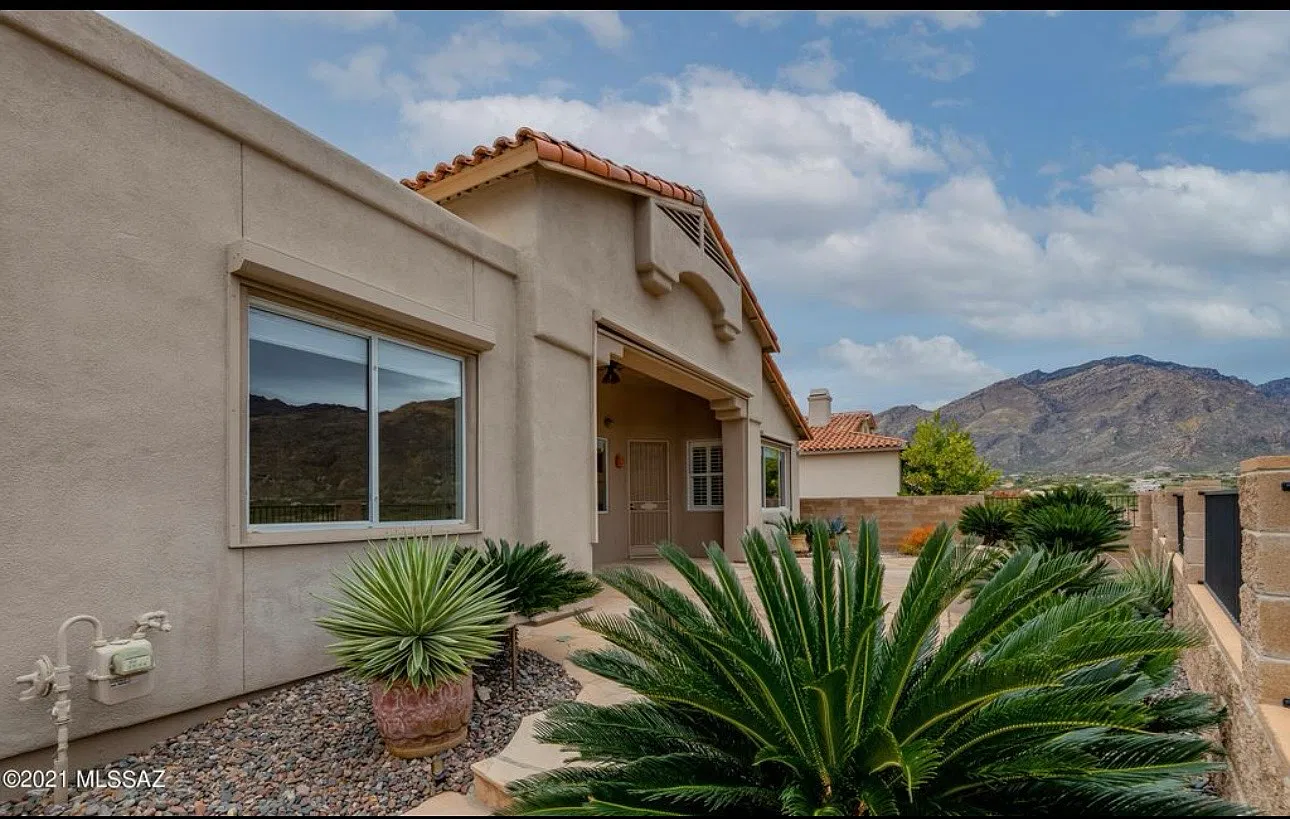 3 bed, 2093 sqft, $4,000 — Photo 3