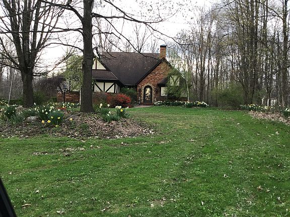 3rd image of 501 Shadow Oaks Dr
