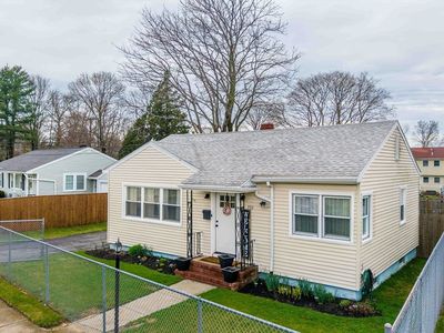 151 Sutton St, New Bedford, MA, 02746