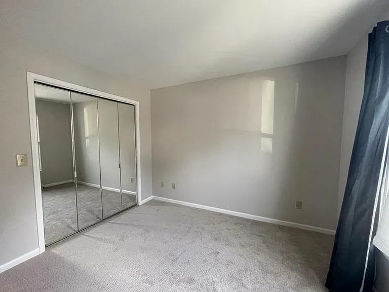 237 Hillsboro Pl — Photo 14