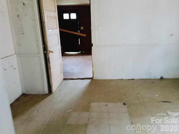 5th image of 610 Lineberger St