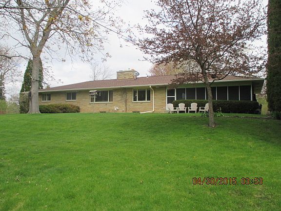 3rd image of 1527 Oconomowoc Ave