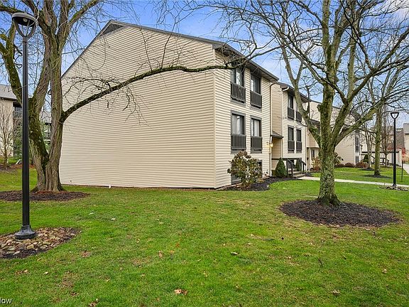 3rd image of 6310 Greenwood Pkwy APT 101