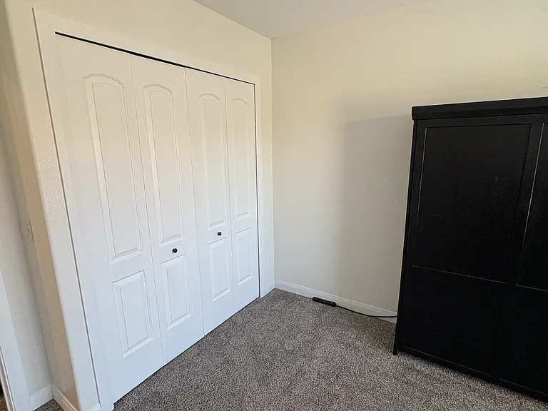 2488 Manzoni Rd — Photo 27
